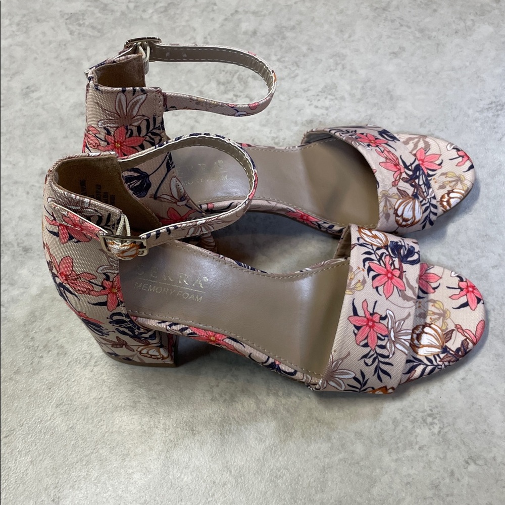 Serra Floral Block Heel Sandals Memory Foam Ankle Strap Heel Size 7 - Picture 3 of 9